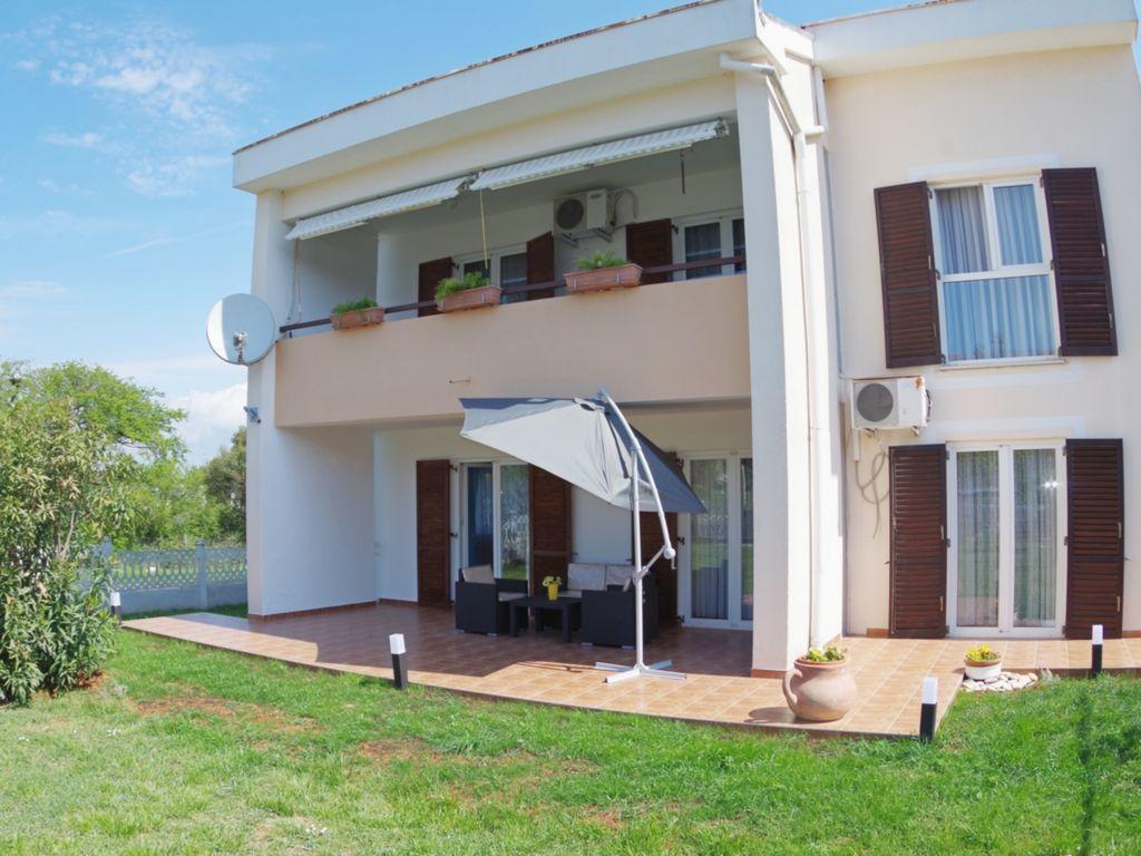 Apartments Hrga Pula Exterior photo